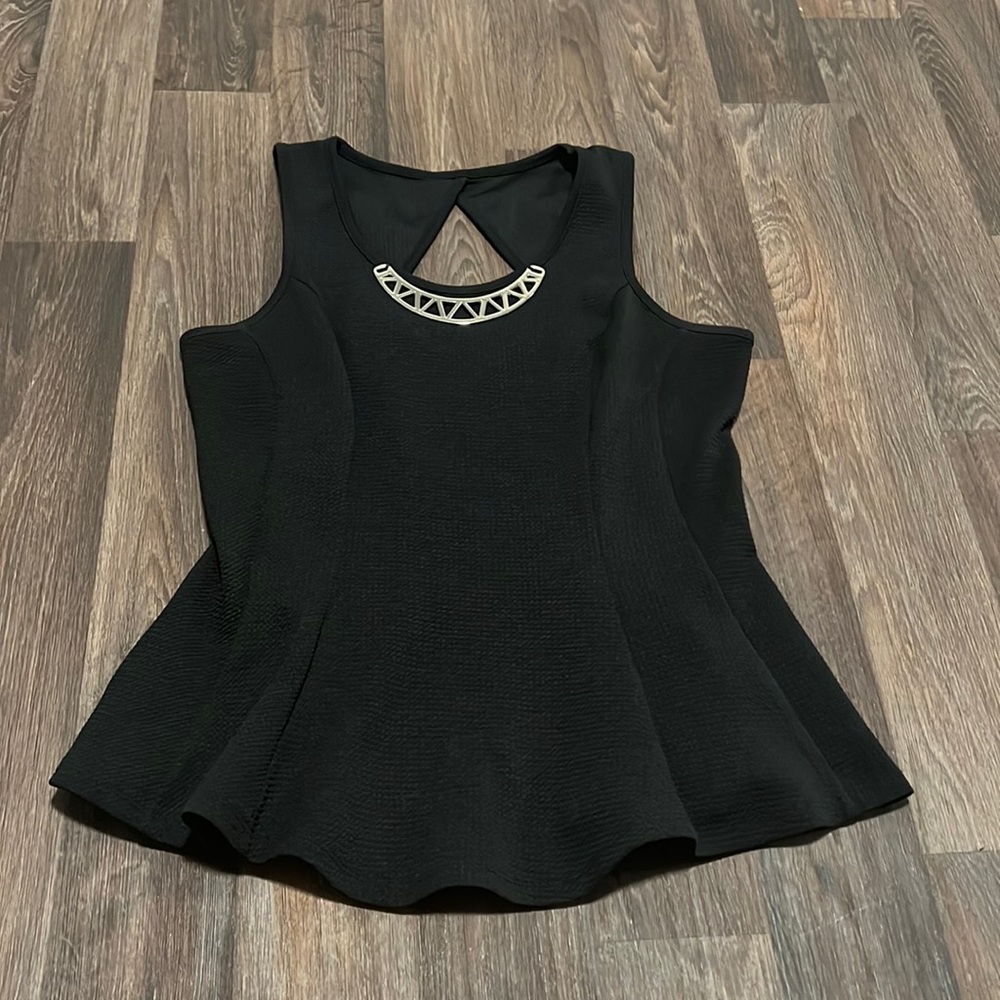 B Wear top - Picture 1 of 7
